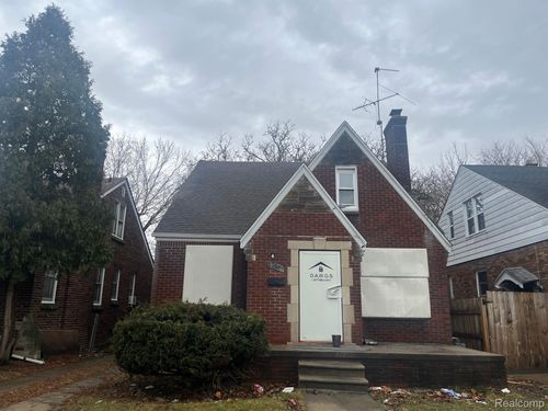 9437 Beaconsfield St, Detroit, MI, 48224-2849 | Card Image