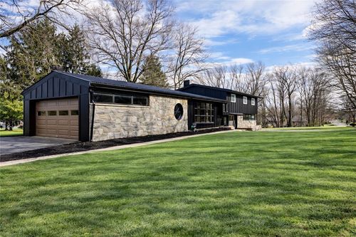 10500 Grubbs Rd, Wexford, PA, 15090-9424 | Card Image