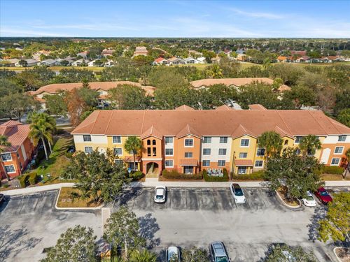 2303-6769 Heritage Grande, Boynton Beach, FL, 33437-7935 | Card Image