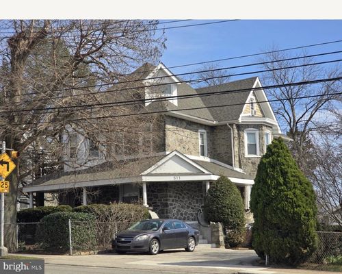 511 Chester Pike, SHARON HILL, PA, 19079-1312 | Card Image
