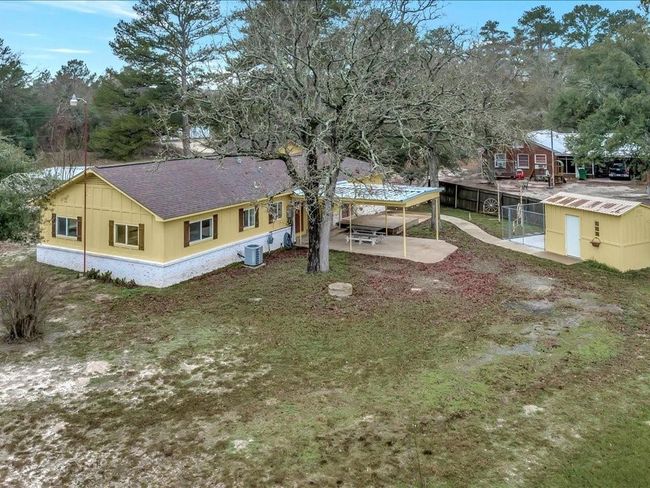 921 S Market St, House other with 3 bedrooms, 2 bathrooms and 4 parking in Grapeland TX | Image 23