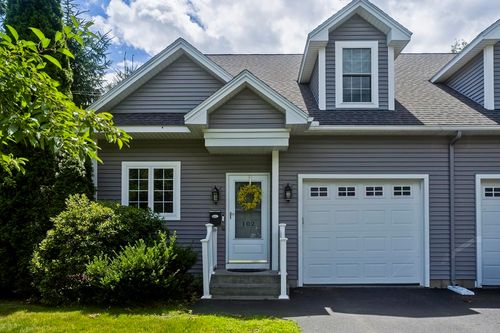 102-102 Lyman St, South Hadley, MA, 01075-1927 | Card Image