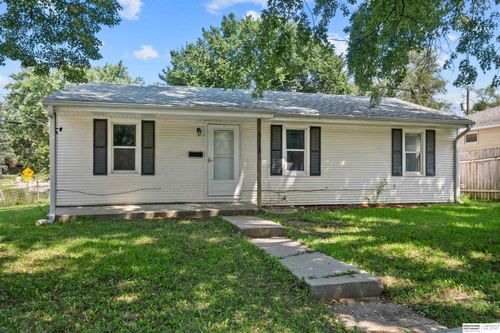 6118 Camden Ave, Omaha, NE, 68104-2017 | Card Image