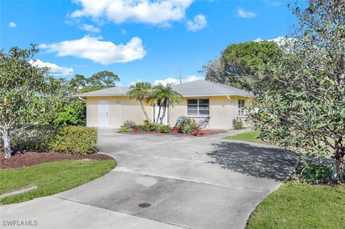 761 91st Avenue N, NAPLES, FL, 34108 | Card Image