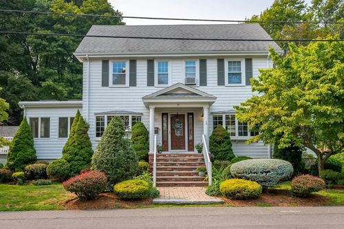40 Woodland Ave, Medford, MA, 02155-3125 | Card Image
