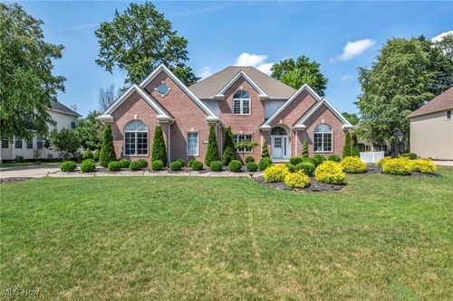 25726 Laura Ln, Westlake, OH, 44145-4756 | Card Image