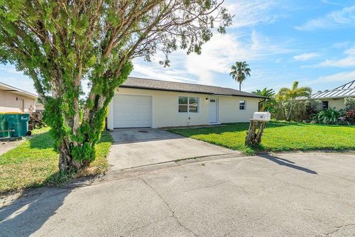 140 S Marjorie Ct, Merritt Island, FL, 32952-2606 | Card Image