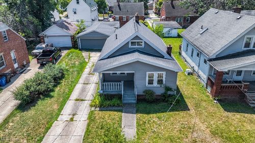19716 Mohawk Ave, Cleveland, OH, 44119-2210 | Card Image