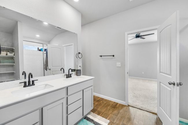 204 Hunter Loop, House other with 3 bedrooms, 2 bathrooms and null parking in Bertram TX | Image 9