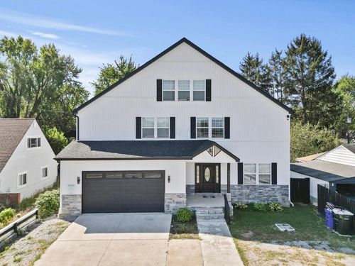 4677 E Livingston Ave, Columbus, OH, 43227-2107 | Card Image