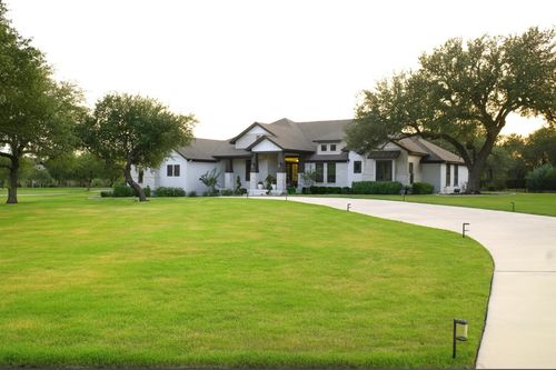 120 Woodland Hills Dr, Georgetown, TX, 78633-2127 | Card Image