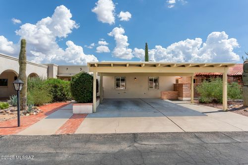 531 S Paseo La Rueda Circle, Green Valley, AZ, 85614 | Card Image