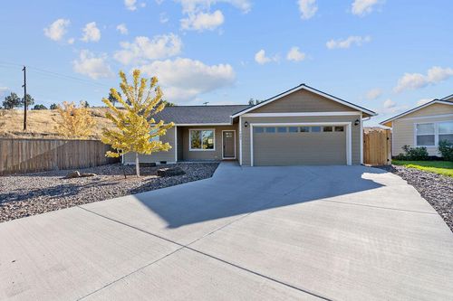 1087 Ne Crista Ct, Prineville, OR, 97754-3032 | Card Image