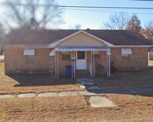 201 W 4th St, Rector, AR, 72461-1311 | Card Image