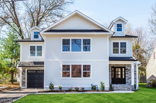 196 Vinton Cir, Fanwood, NJ, 07023-1530 | Card Image