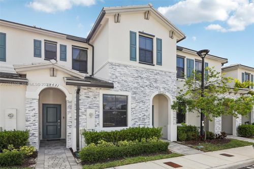 28625 Sw 132nd Ct, Homestead, FL, 33033-7528 | Card Image