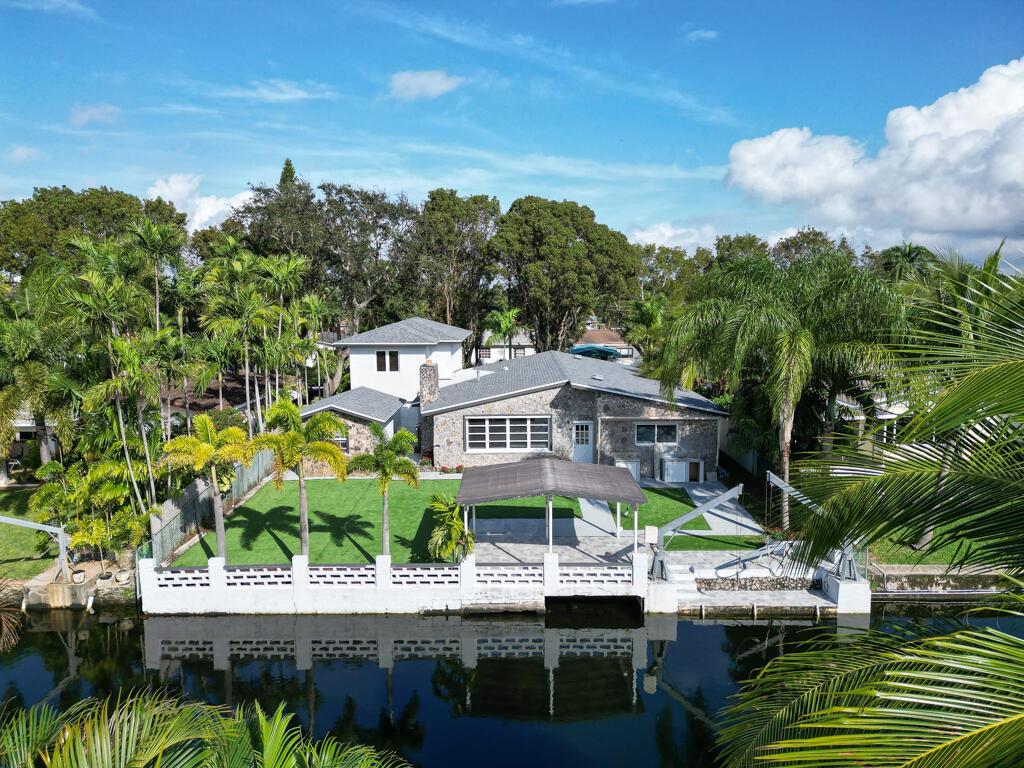 Liberty St, Hollywood, FL 33020