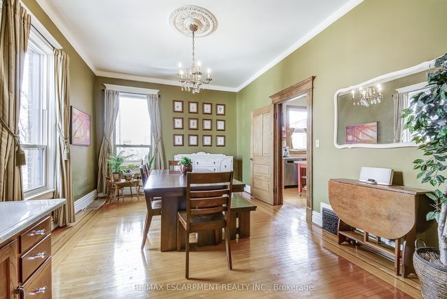 24 Ray St N, House other with 5 bedrooms, 3 bathrooms and 4 parking in Hamilton ON | Image 8