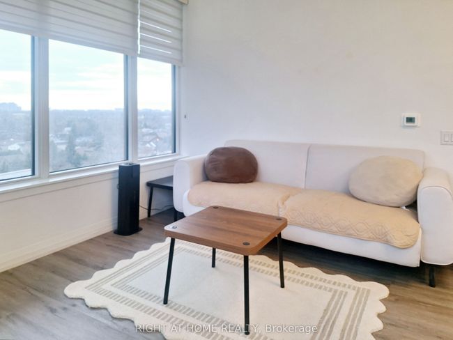 1107 - 75 Canterbury Pl, Condo with 2 bedrooms, 2 bathrooms and 1 parking in North York ON | Image 6