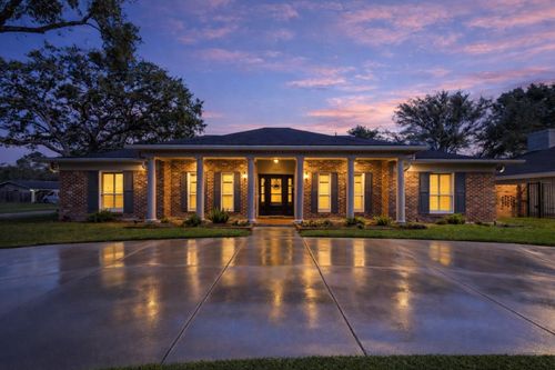 5222 N Braeswood Blvd, Houston, TX, 77096-2520 | Card Image