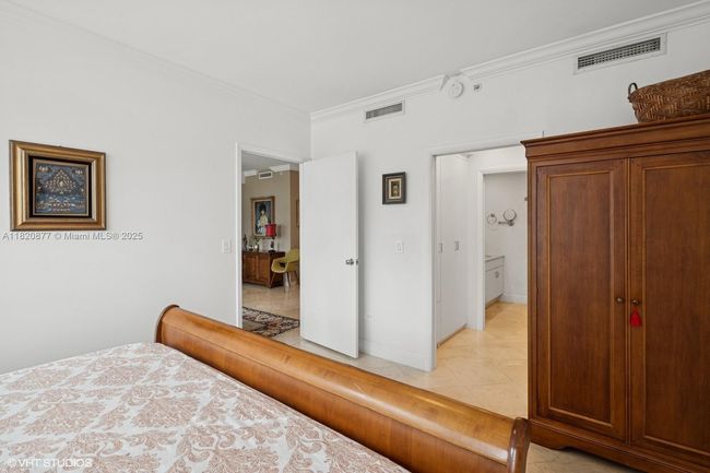APT-2202 - 801 Brickell Key Blvd, Condo with 2 bedrooms, 2 bathrooms and null parking in Miami FL | Image 14