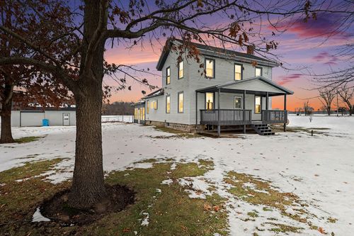 19910 Moorepark Rd, Three Rivers, MI, 49093-8602 | Card Image