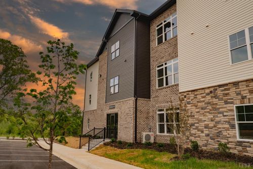 205-128 Brenleigh Ct, Lynchburg, VA, 24501-3142 | Card Image