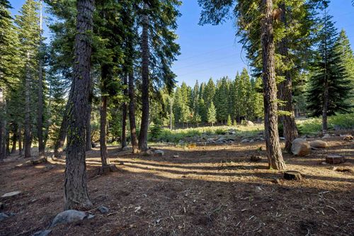 13531 Weisshorn Avenue, Truckee, CA, 96161-6623 | Card Image