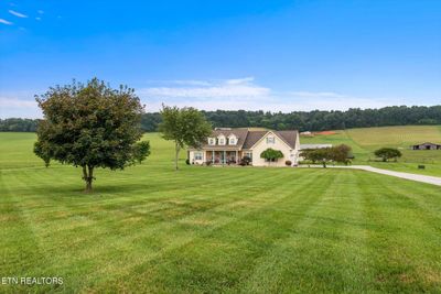 17340 Pond Creek Rd, House other with 3 bedrooms, 2 bathrooms and null parking in Philadelphia TN | Image 1