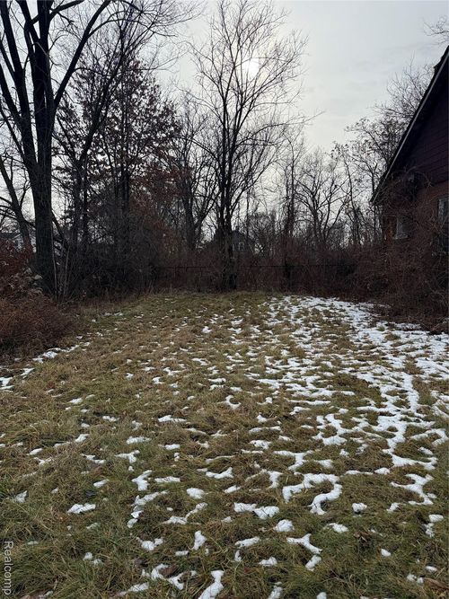 8601 Chalfonte St, Detroit, MI, 48238-1722 | Card Image