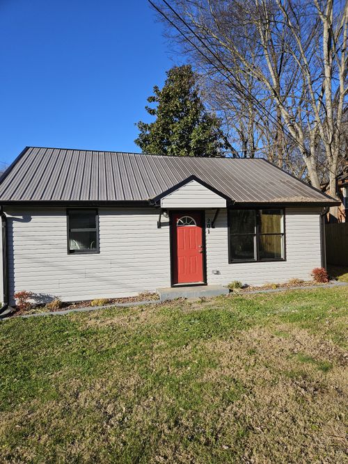 201 Winding Way, Mc Minnville, TN, 37110-2242 | Card Image