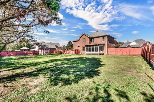 4244 N Woodstock Dr, Clarksville, TN, 37040-5652 | Card Image