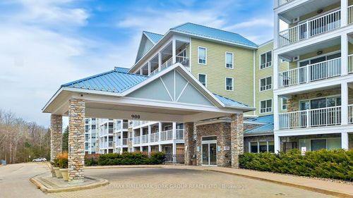 227-900 Bogart Mill Trail, Newmarket, ON, L3Y8V5 | Card Image