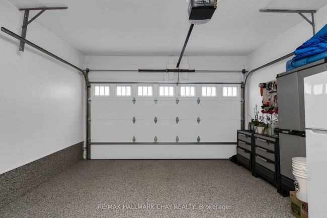 383 Hewitt Cir, House other with 3 bedrooms, 3 bathrooms and 4 parking in Newmarket ON | Image 33