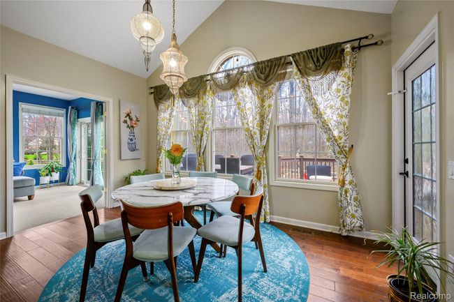 Dining Area | Image 13