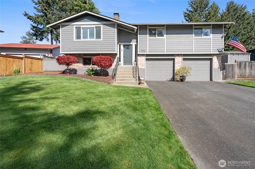 8303 55th St W, University Place, WA, 98467-1605 | Card Image