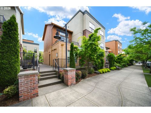 102-6279 Ne Carillion Dr, Hillsboro, OR, 97124 | Card Image