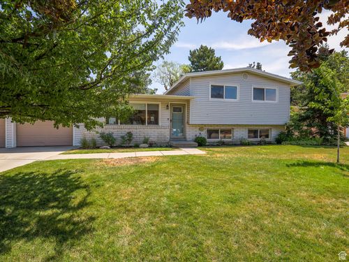 9257 S Quail Hollow Dr, Sandy, UT, 84093-2861 | Card Image