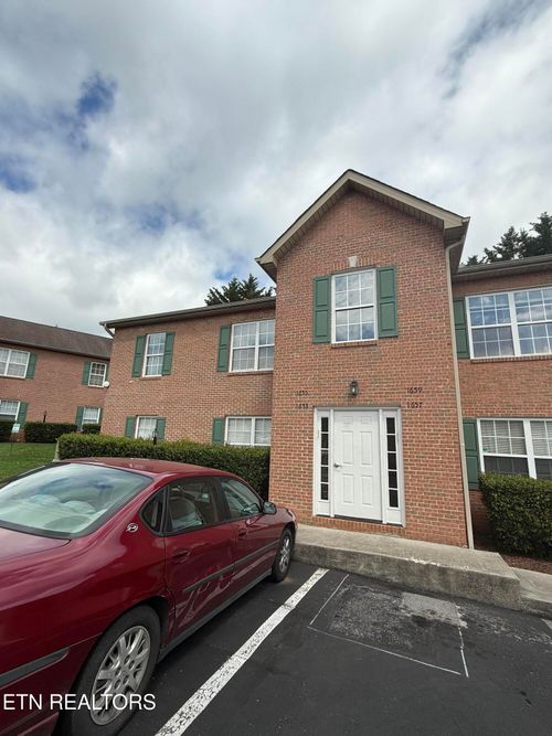1655 Maple View Way, Knoxville, TN, 37918-1698 | Card Image