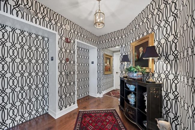 Private Elevator Foyer to Unit | Image 8