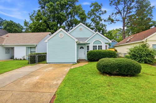 2525 Georgetown Ln, Fort Walton Beach, FL, 32547-6818 | Card Image