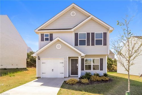 4270 Kendall Farms Way, Winston Salem, NC, 27107-6885 | Card Image