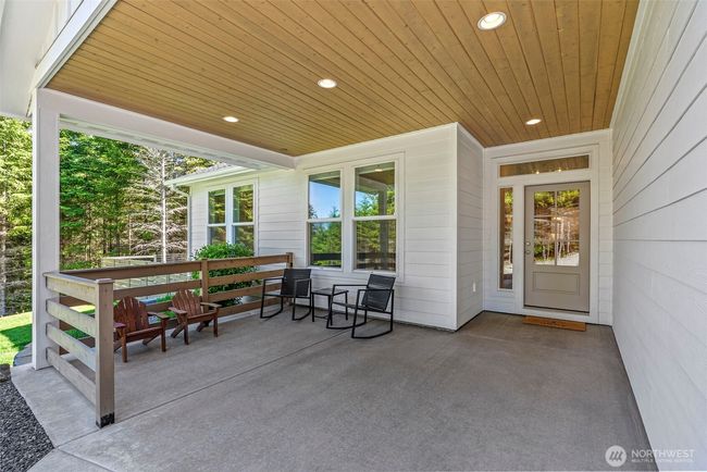 305 Thimbleberry Dr, House other with 3 bedrooms, 2 bathrooms and 2 parking in Castle Rock WA | Image 4