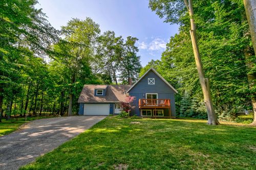 170 Wood Ave, Holland, MI, 49424-2520 | Card Image