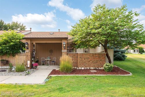 6-25111 Hamilton Ct, South Lyon, MI, 48178-1055 | Card Image