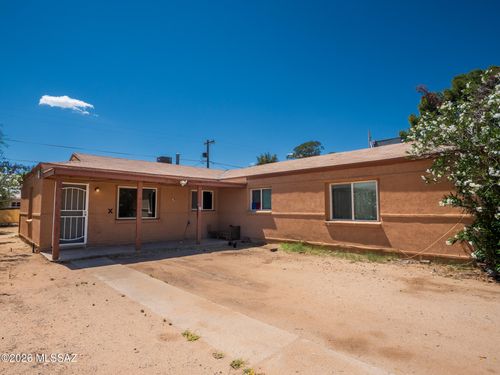 4512 E 17th St, Tucson, AZ, 85711-4805 | Card Image