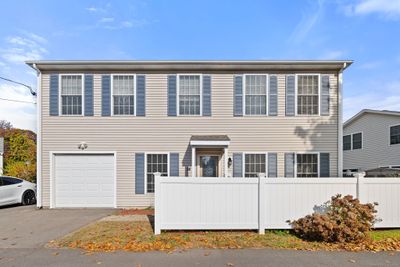 14 Chesterfield Court, House other with 3 bedrooms, 2 bathrooms and null parking in Milford CT | Image 1