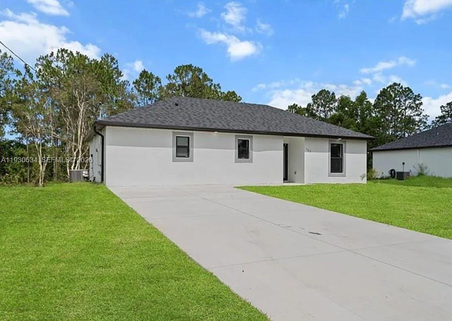 Residential Lease in Lehigh Acres