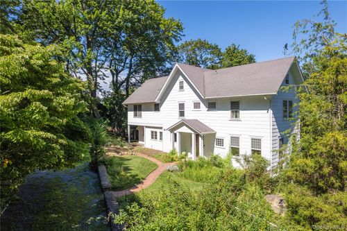 825 Munn Ln, Orient, NY, 11957-1014 | Card Image