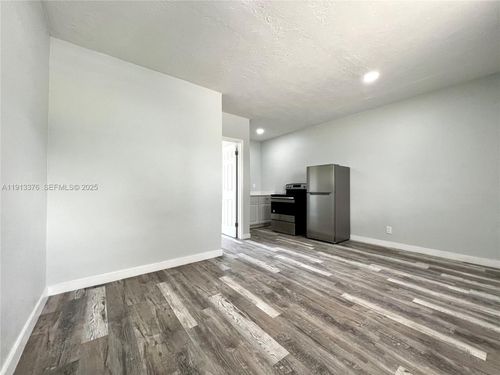 apt-10-806 Nw 7th Ter, Hallandale Beach, FL, 33009-2248 | Card Image